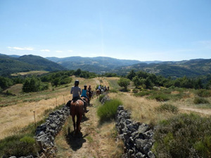 randonnée à cheval France Auvergne-Rhône-Alpes photo 1